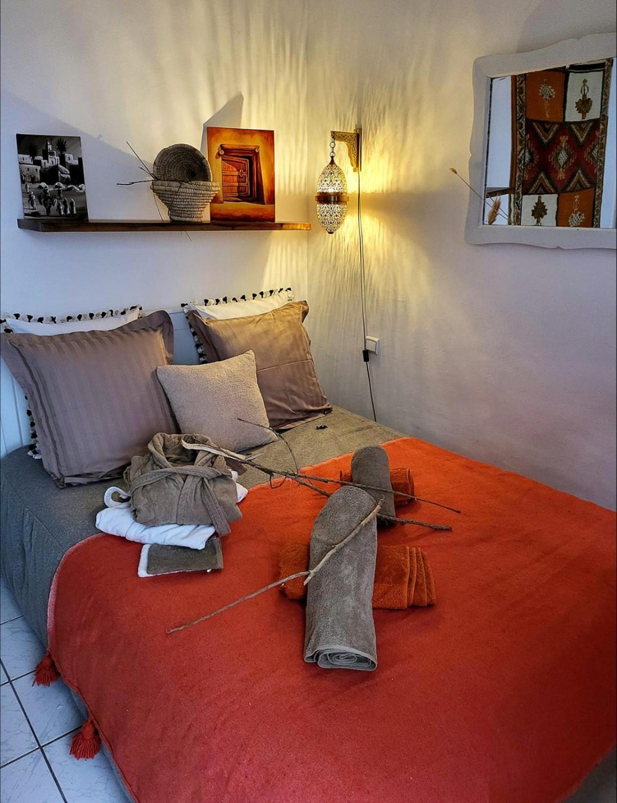Riad Traditionnel De Charme 3 Chambres Marrakesh Exterior foto