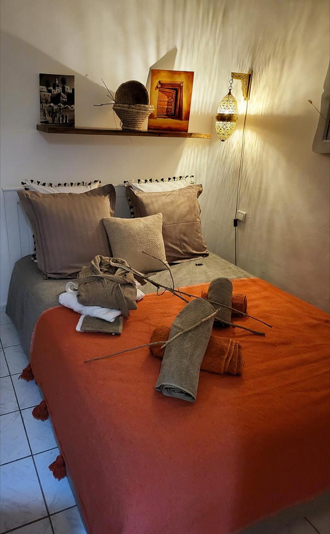Riad Traditionnel De Charme 3 Chambres Marrakesh Exterior foto
